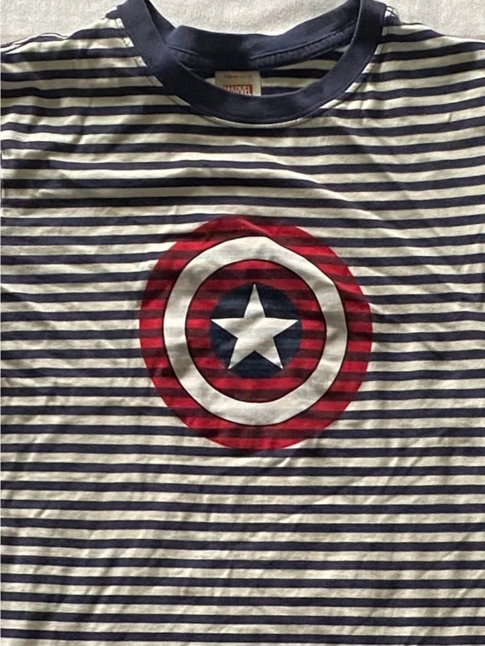 Hanna Marvel Captain America Tee size 150 - Picture 4 of 5